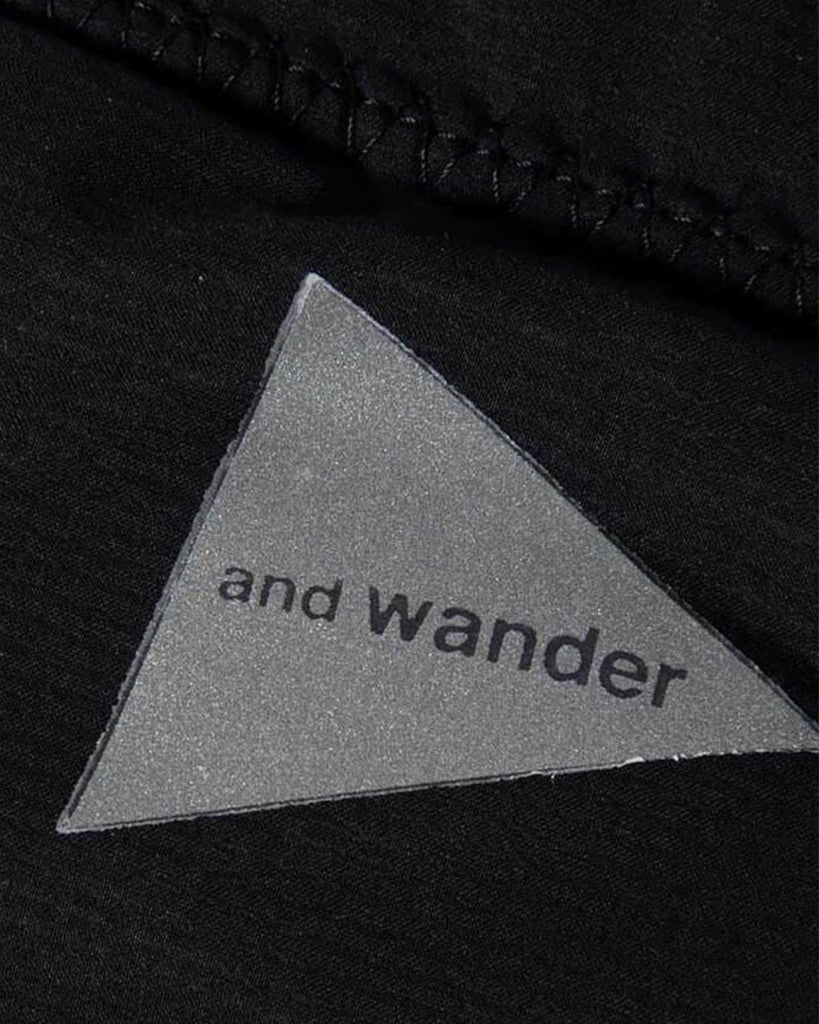 and Wander Primaloft Cap - Black